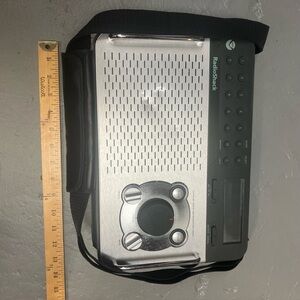 RadioShack Silver and Black Portable Radio